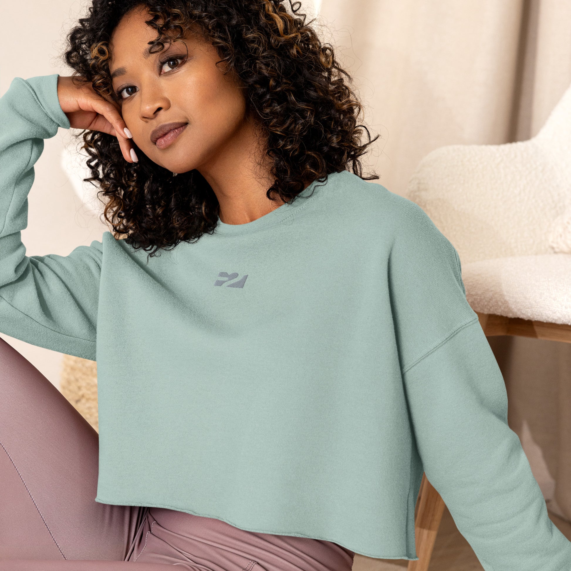 E21 Crop Sweatshirt - ELEVATED 21